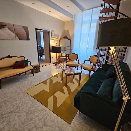 Ciaobari Apartment - Elegant 4 Bedrooms In The Heart Of Old Town Exterior photo