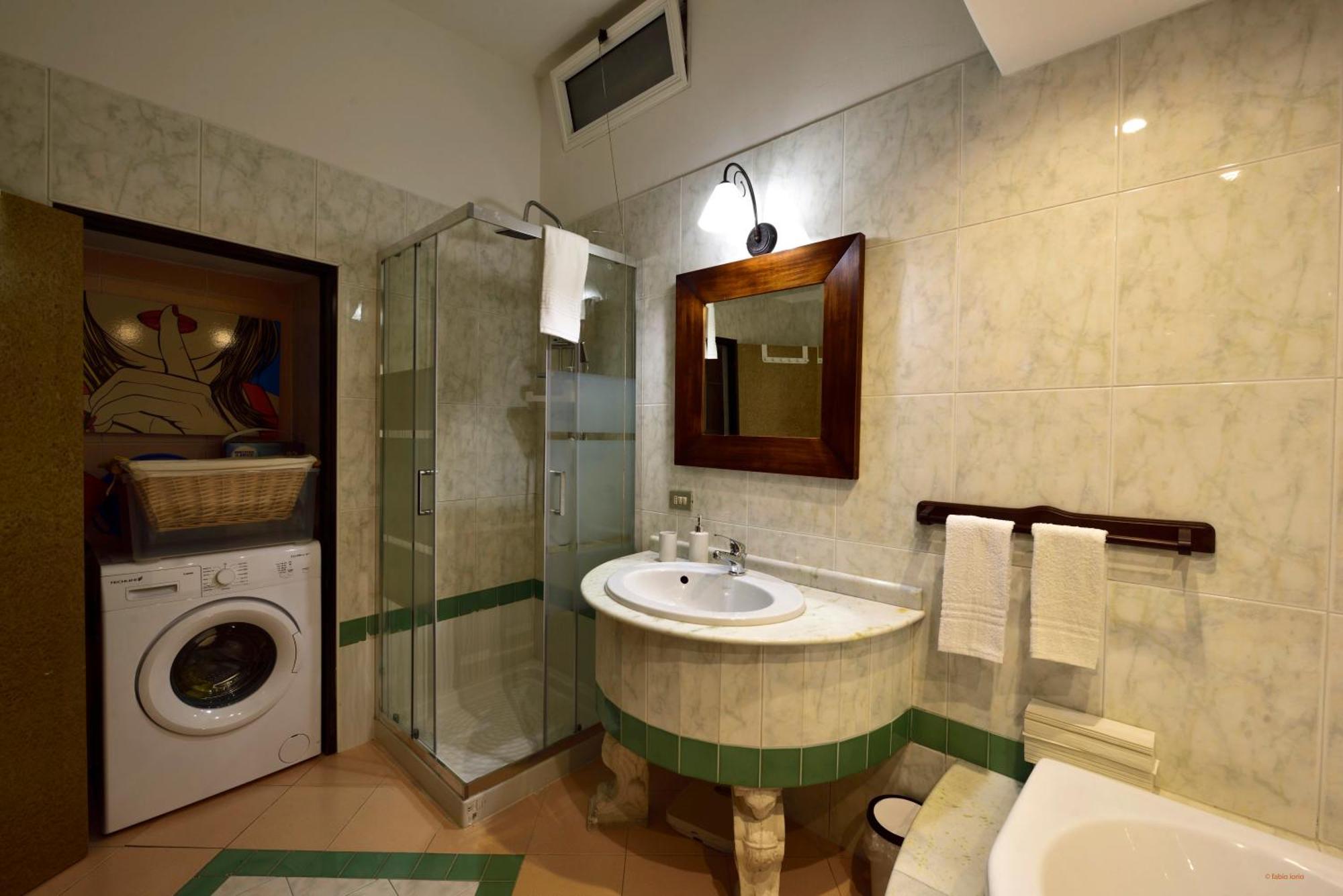 Ciaobari Apartment - Elegant 4 Bedrooms In The Heart Of Old Town Exterior photo